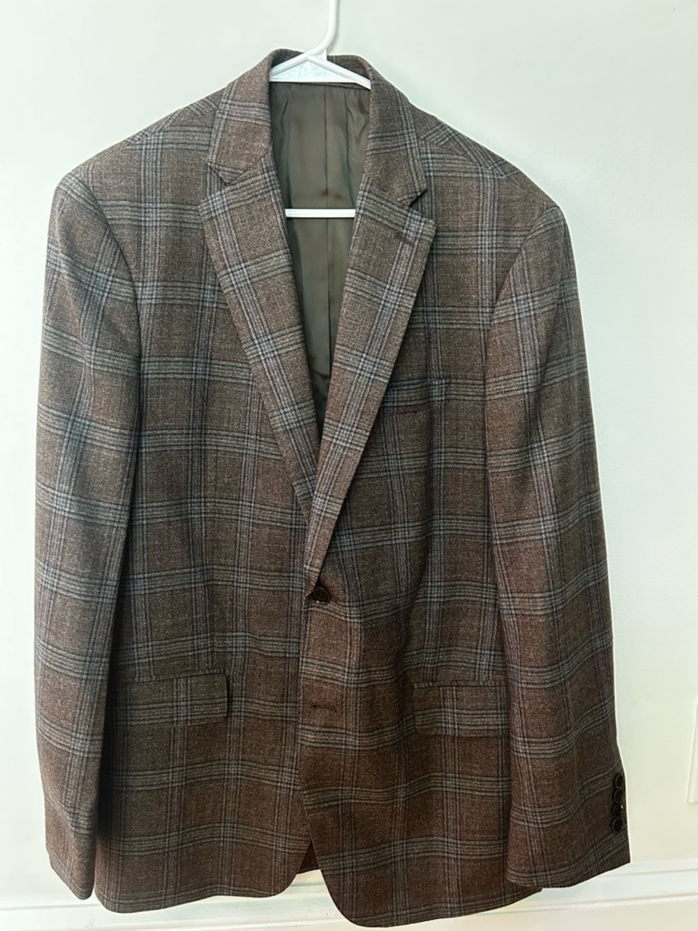 Hart Schaffner Marx Brown Plaid Sport Coat with Gray Windowpane